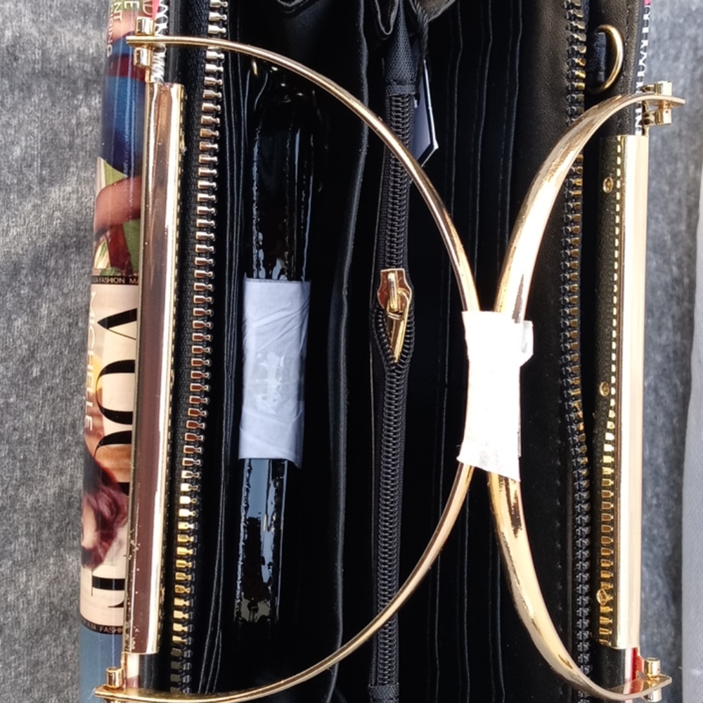 Purse - Picture 3 of 3